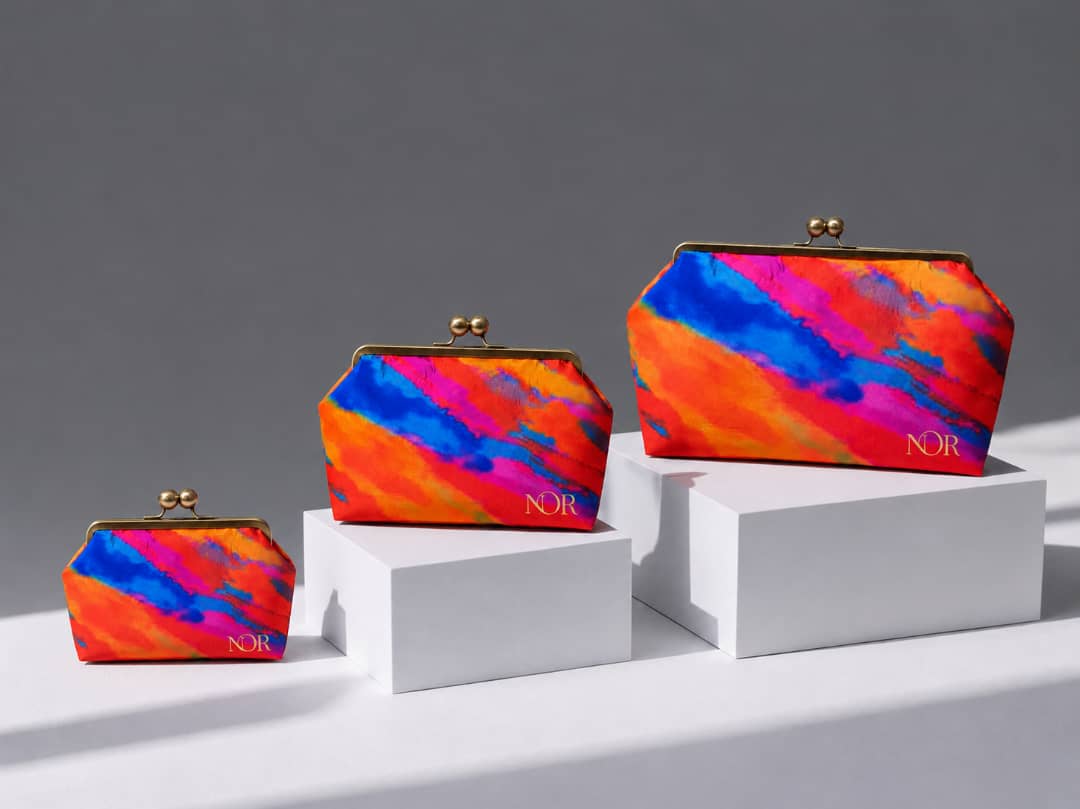 GOLDEN HOUR CLUTCH BAG - Image 2